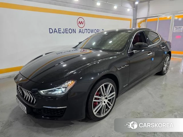 Maserati Ghibli 2019 Черный из Кореи