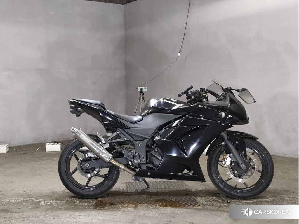Проданный Kawasaki NINJA 250R id 4149299 из Японии