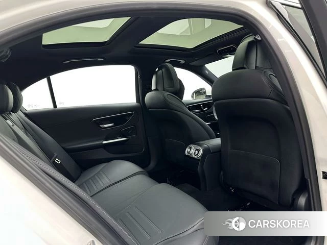 Mercedes-Benz Class C 2024 Белый из Китая