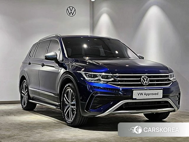 Volkswagen Tiguan Allspace 2023 Синий из Кореи