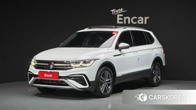 Volkswagen Tiguan Allspace 2024 Белый из Кореи