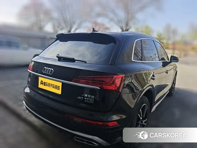 Audi Q5L 2022 Черный из Китая