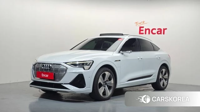 Audi e-Tron 2021 Белый из Кореи
