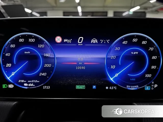 Mercedes-Benz EQE SUV X294 2023 Белый из Кореи