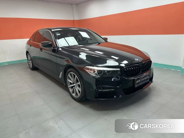 BMW 5 series 2018 Черный из Китая