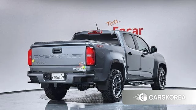 Chevrolet (GM Daewoo) Real New Colorado 2020 Серебристо-серый из Кореи