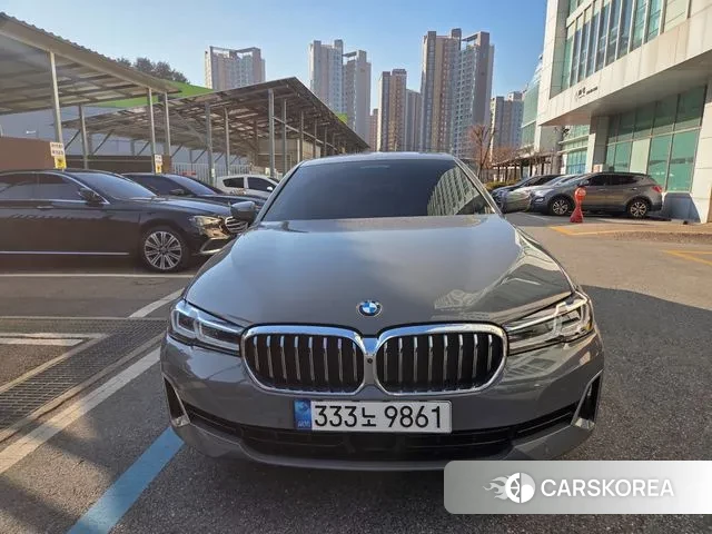 BMW 5 Series (G30) 2021 Серый из Кореи
