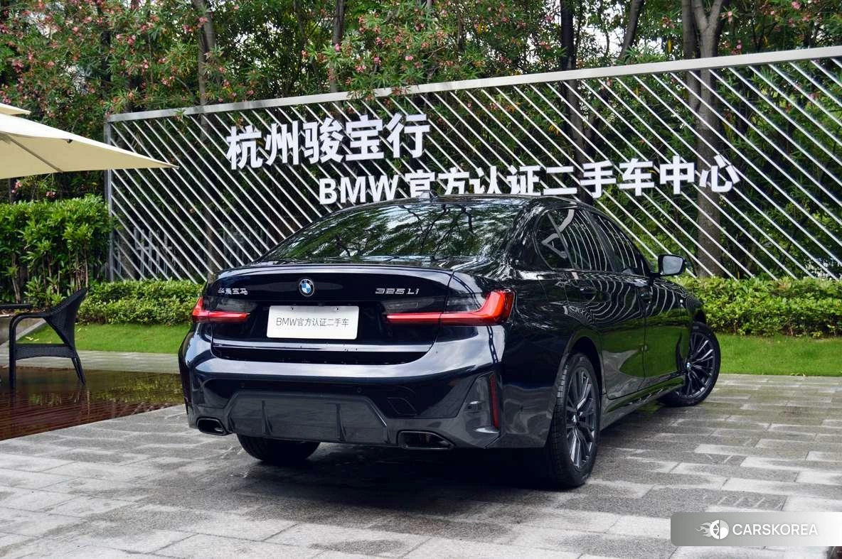 BMW 3 series 2022 Черный из Китая