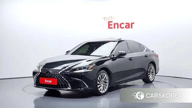 Lexus ES300h 7th generation 2023 Черный из Кореи