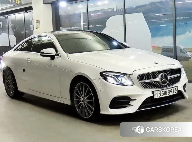 Mercedes-Benz E-Class W213 2020 Белый из Кореи