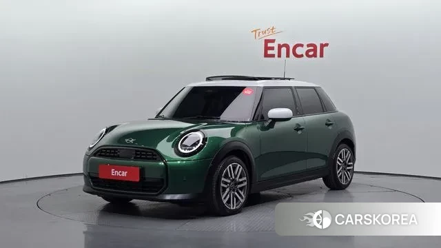 Mini Cooper C 4th generation 2025 Зеленый из Кореи
