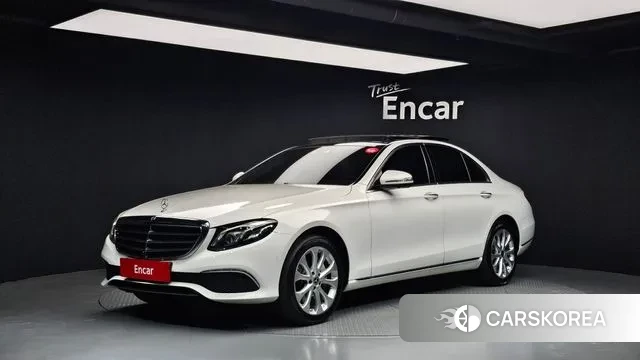 Mercedes-Benz E-Class W213 2019 Белый из Кореи