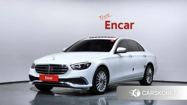 Mercedes-Benz E-Class W213 2023 Белый из Кореи