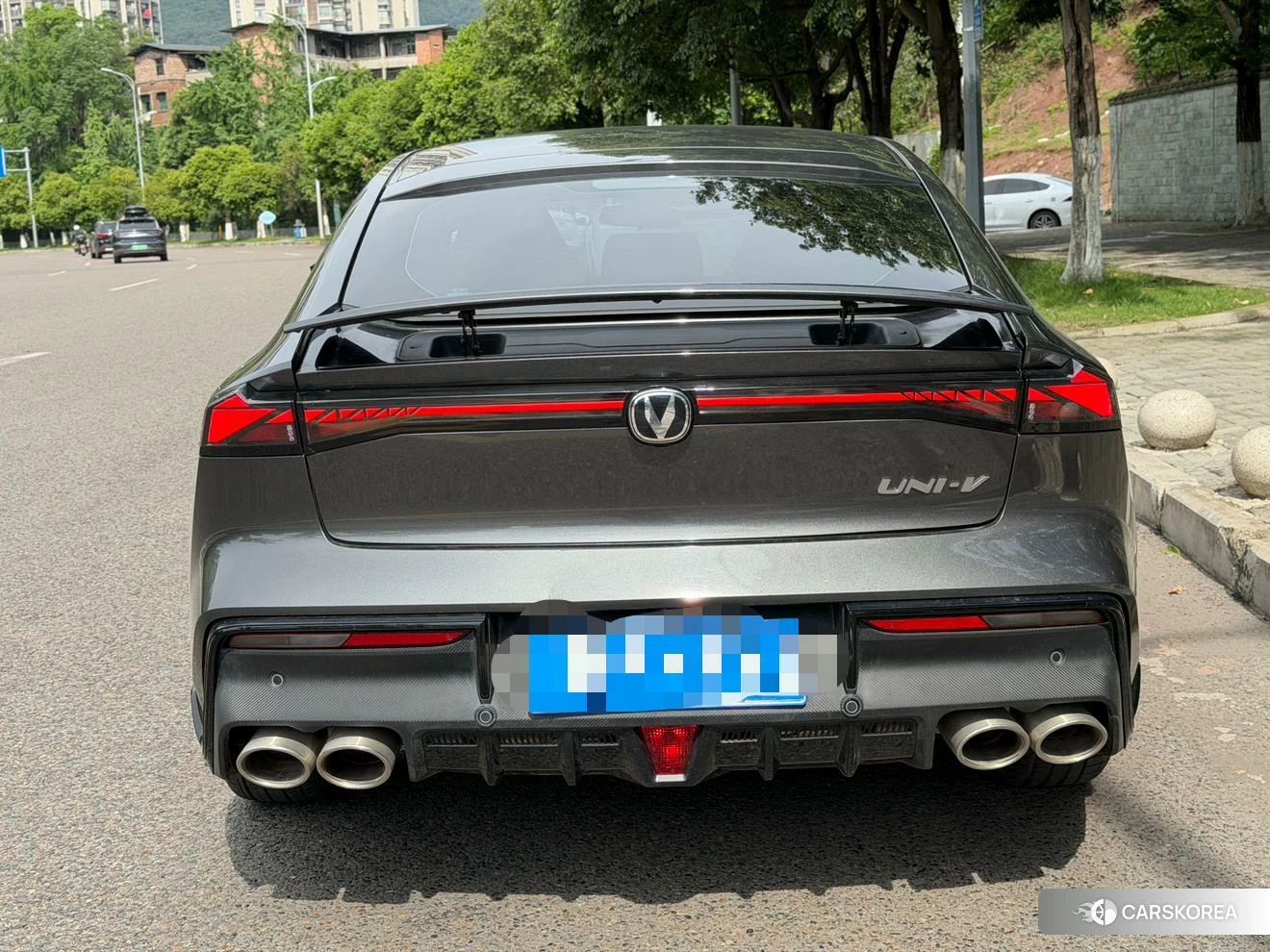 Chang'an UNI-V 2023 Темно-серый из Китая
