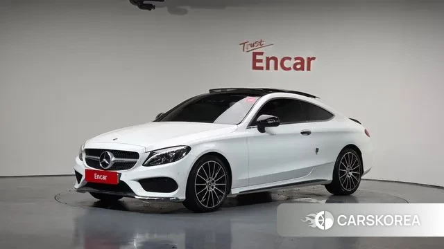 Mercedes-Benz C-Class W205 2018 Белый из Кореи