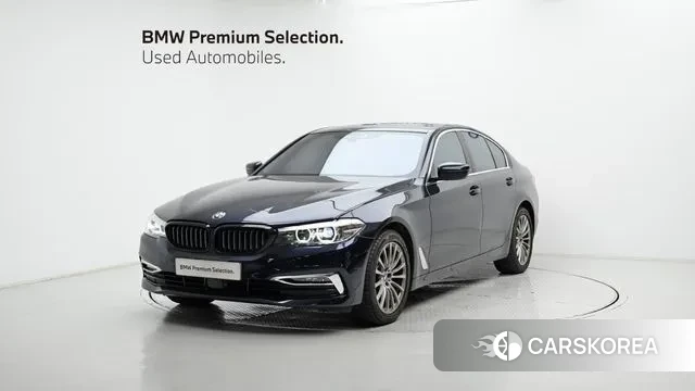 BMW 5 Series (G30) 2020 Черный из Кореи