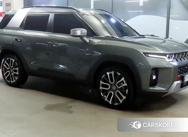 Ssangyong Torres 2023 Черный из Кореи