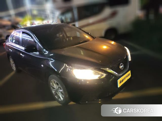 Nissan Xuan Yi 2023 Черный из Китая