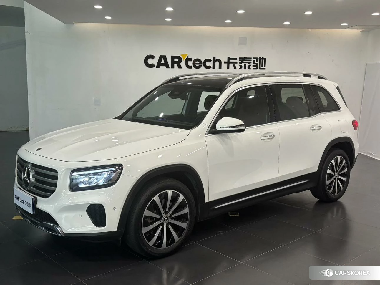 Mercedes-Benz GLB 2024 Белый из Китая