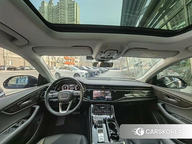 Audi Q8 2024 Черный из Китая