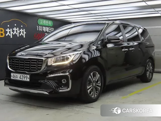 Kia The New Carnival 2018 Черный из Кореи