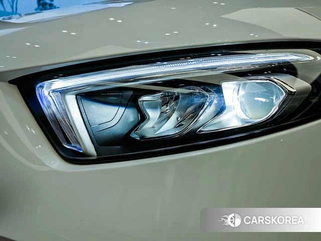 Mercedes-Benz Class A 2022 Белый из Китая