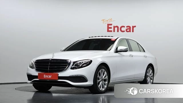 Mercedes-Benz E-Class W213 2019 Белый из Кореи