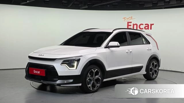Kia Di Ol Nu Niro 2023 Белый из Кореи