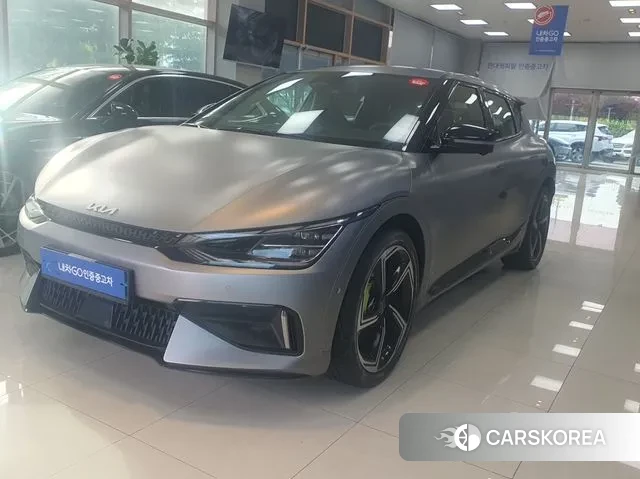 Kia EV6 2023 Серебристо-серый из Кореи