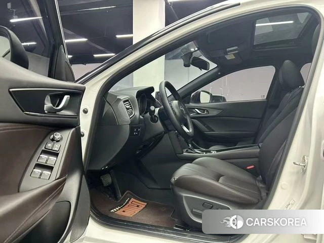 Mazda CX-4 2023 Белый из Китая