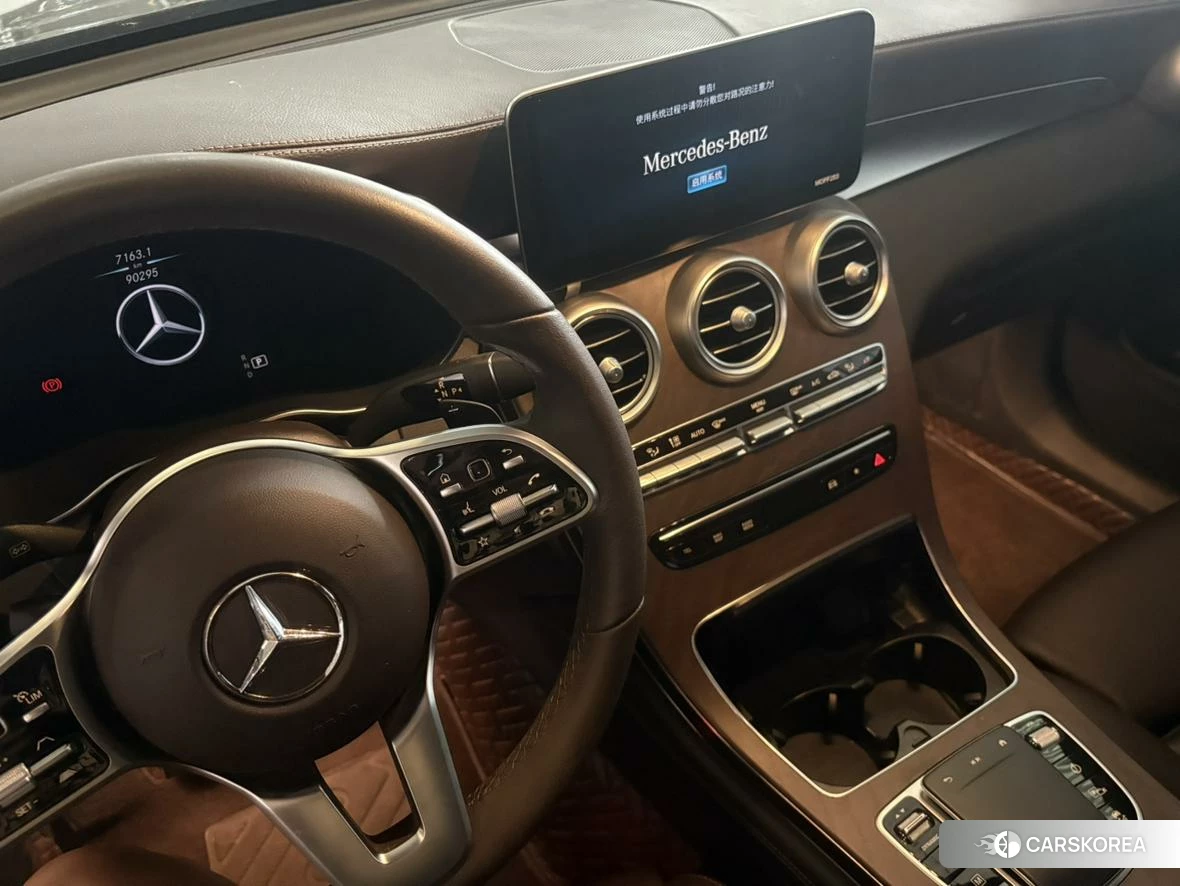 Mercedes-Benz GLC 2021 Черный из Китая
