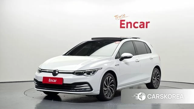 Volkswagen Golf 8th Generation 2023 Белый из Кореи