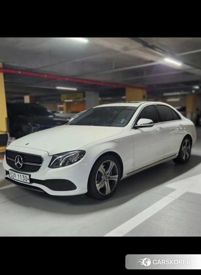 Mercedes-Benz E-Class W213 2018 Белый из Кореи