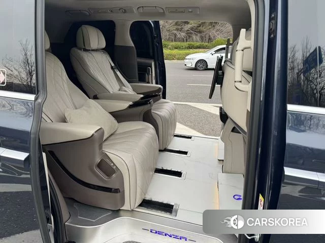 Denza D9 DM 2023 Черный из Китая