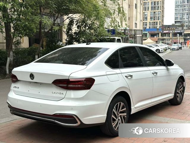 Volkswagen Lavida 2022 Белый из Китая