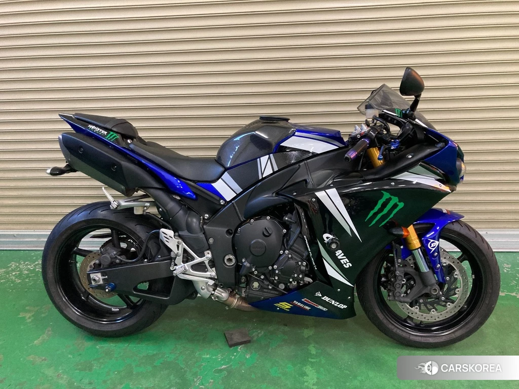 Проданный Yamaha YZF-R1 2010 из Японии