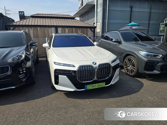 BMW 7 Series (G70) 2025 Белый из Кореи
