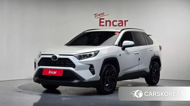 Toyota RAV4 5th Generation 2019 Белый из Кореи