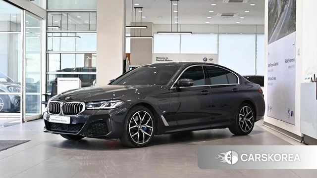 BMW 5 Series (G30) 2021 Серый из Кореи