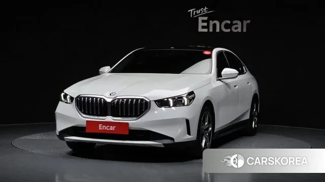 BMW 5 Series (G60) 2025 Белый из Кореи