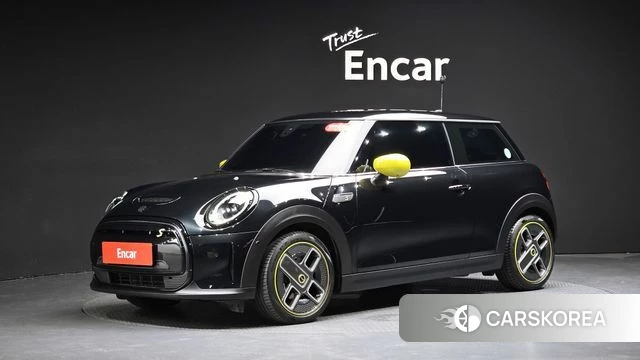 Mini Cooper Electric 2023 Черный из Кореи
