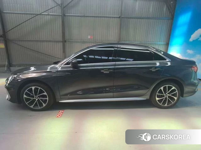Audi A3 2022 Темно-серый из Китая