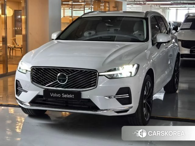 Volvo XC60 second Generation 2025 Белый из Кореи