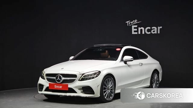 Mercedes-Benz C-Class W205 2019 Белый из Кореи