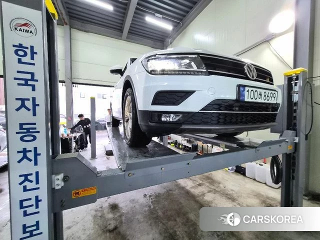 Volkswagen Tiguan second Generation 2020 Белый из Кореи