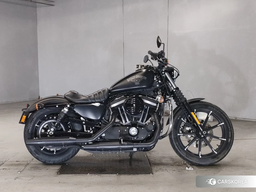 Проданный Harley-Davidson Sportster XL883N 2017 из Японии, фото 2