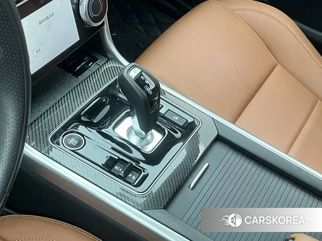 Jaguar XEL 2024 Другой из Китая