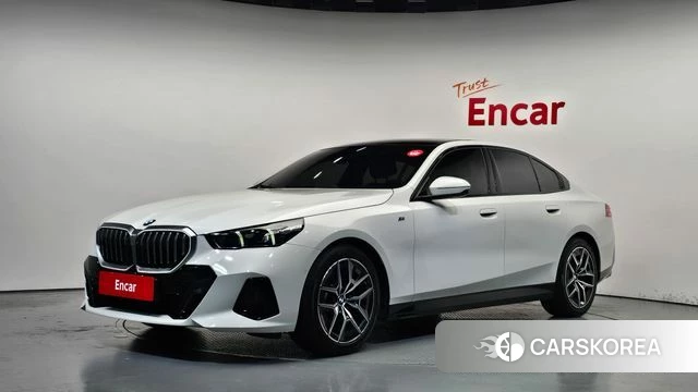 BMW 5 Series (G60) 2023 Белый из Кореи