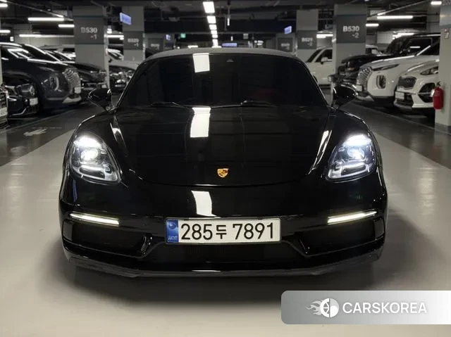 Porsche 718 Boxster 2018 Черный из Кореи