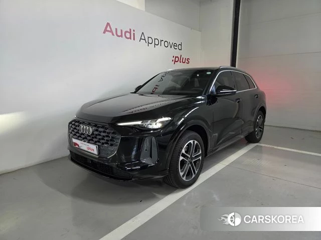 Audi Q5 (80A) 2025 Черный из Кореи